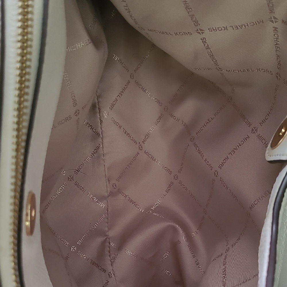Michael Kors Buff Colored Arlo Bag Elegant Design - Picture 10 of 15